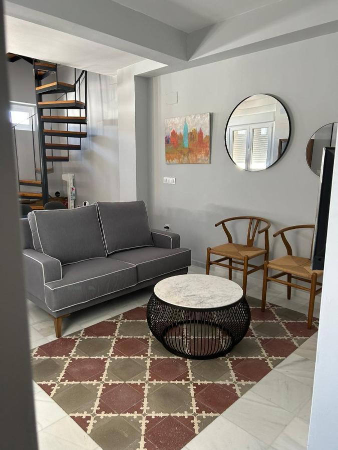 Casa De La Columna, Triana Apartment เซบีญา ภายนอก รูปภาพ