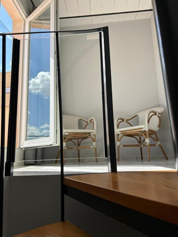 Casa De La Columna, Triana Apartment เซบีญา ภายนอก รูปภาพ