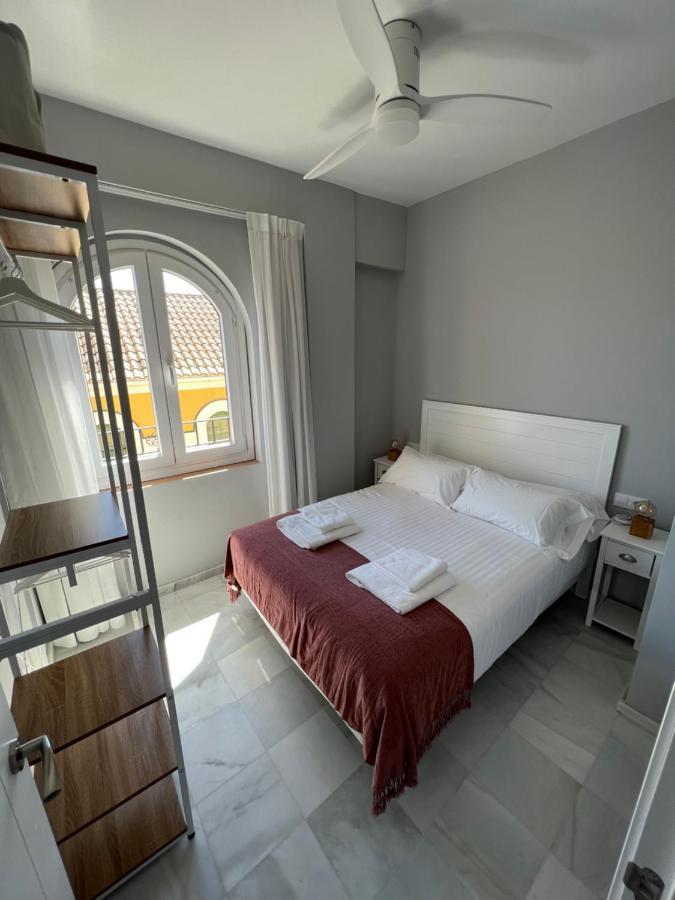 Casa De La Columna, Triana Apartment เซบีญา ภายนอก รูปภาพ