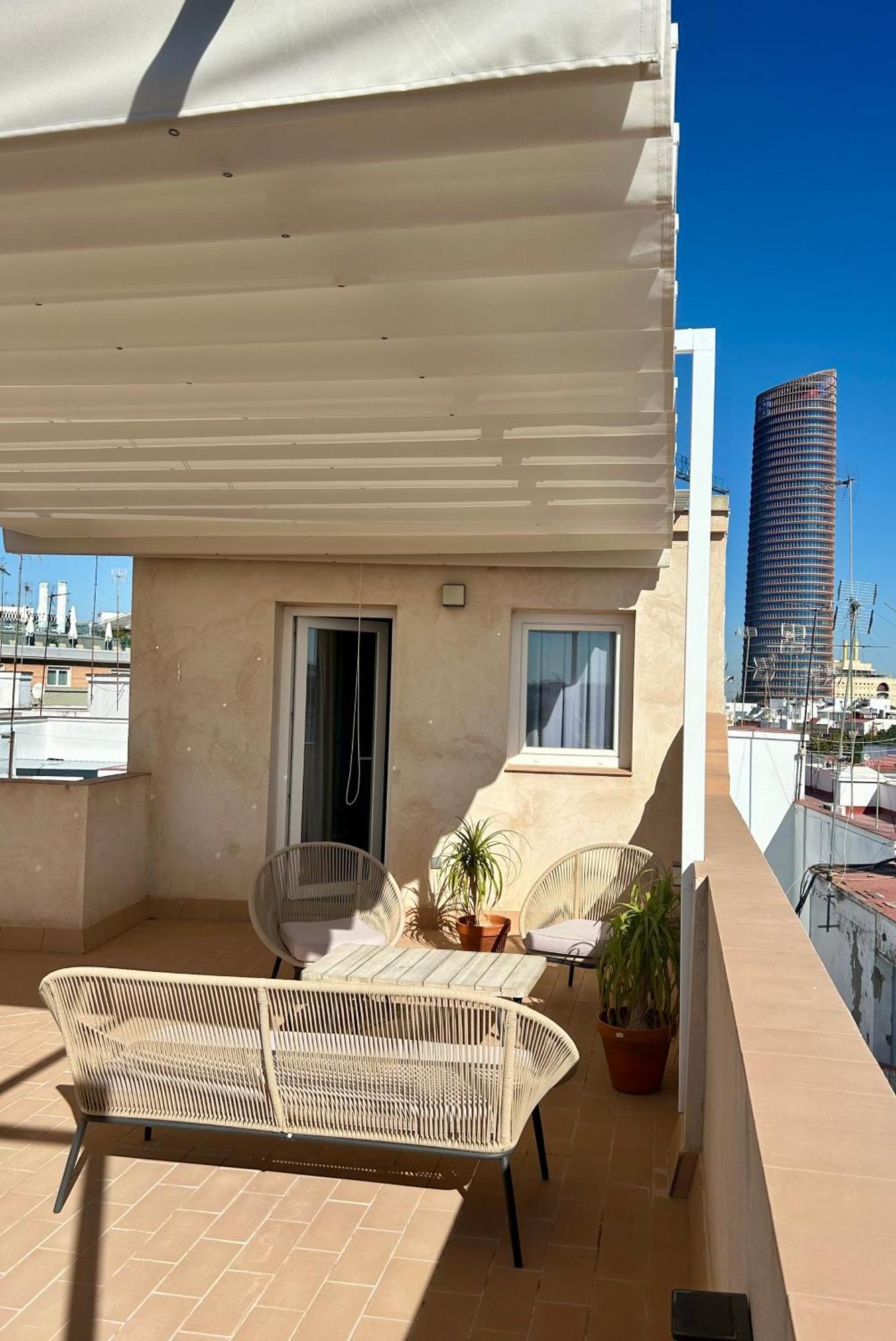 Casa De La Columna, Triana Apartment เซบีญา ภายนอก รูปภาพ