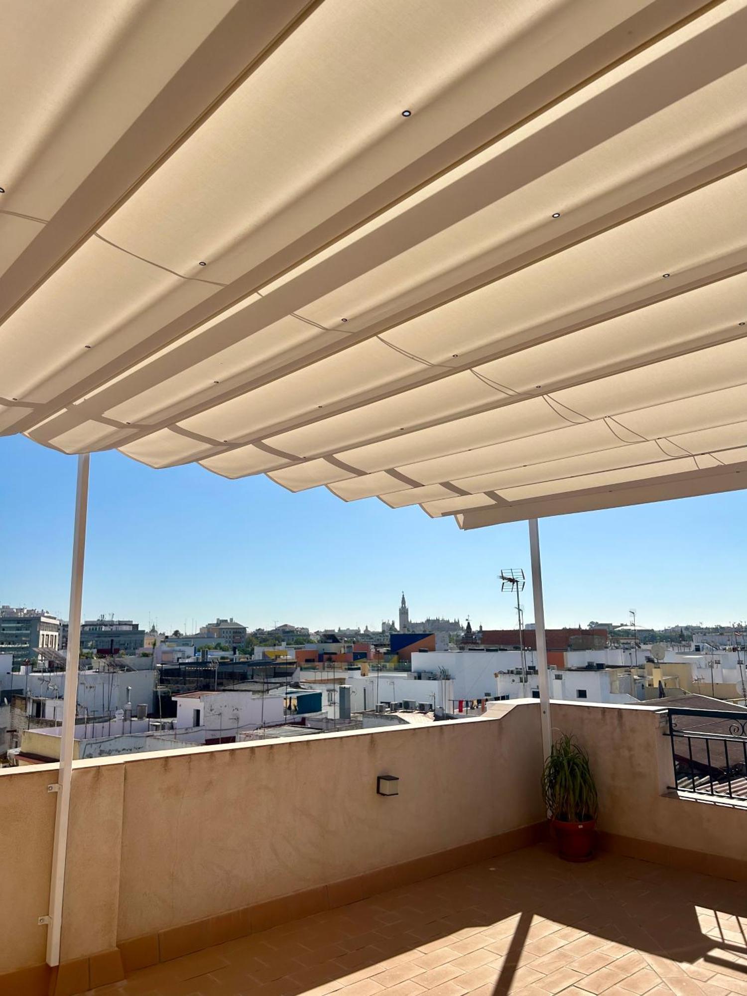 Casa De La Columna, Triana Apartment เซบีญา ภายนอก รูปภาพ