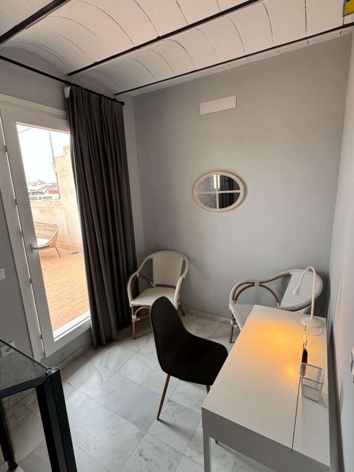 Casa De La Columna, Triana Apartment เซบีญา ภายนอก รูปภาพ