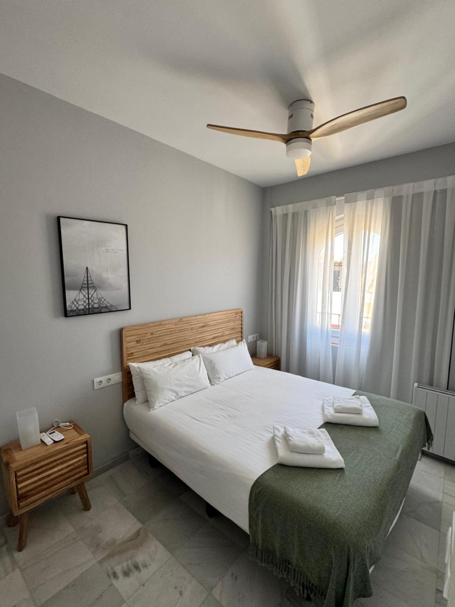 Casa De La Columna, Triana Apartment เซบีญา ภายนอก รูปภาพ