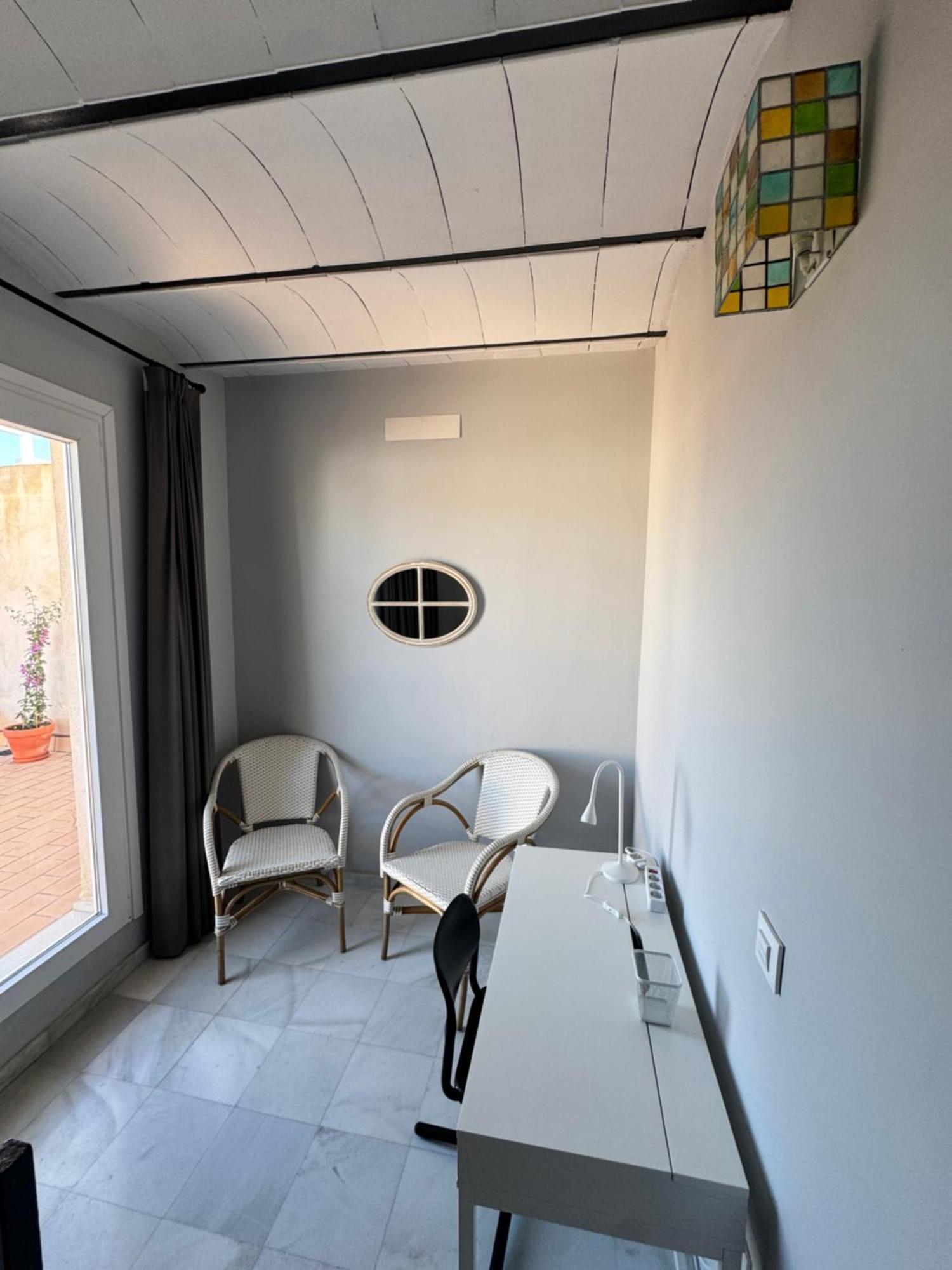 Casa De La Columna, Triana Apartment เซบีญา ภายนอก รูปภาพ